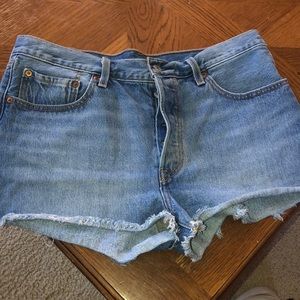 Levi’s women’s 501 cutoff jean shorts